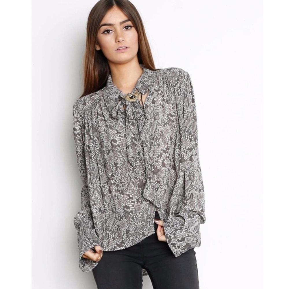 Free People Modern Muse Flowy Blouse Snakeskin Print Black Cream Oversize Size S